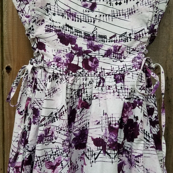 Hot topic purple rose and Music Note Dress. - Picture 4 of 15